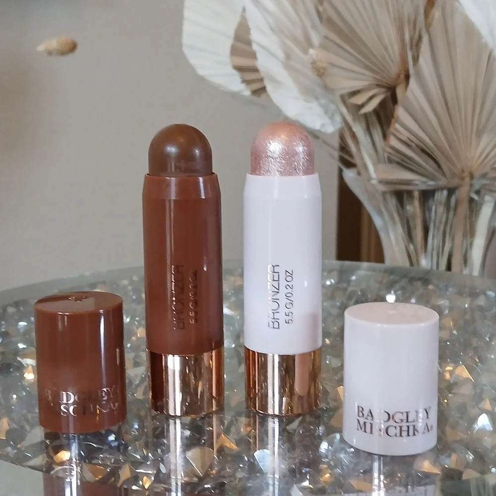 New Badgley Mischka Full Size Bronzer And Highlihter Duo Stick Set